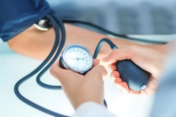 تعرف على نوع زيت يخفض ضغط الدم بشكل ملحوظ خلال دقائق