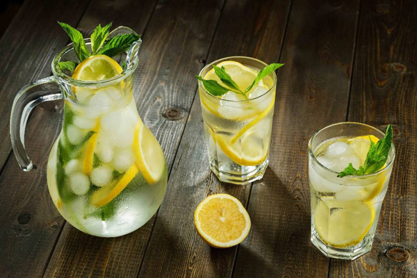 فوائد عصير الليمون المذهلة .. إنقاص الوزن وتوهج البشرة