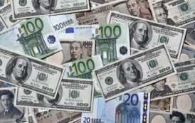 أسعار الدولار والعملات أمام الجنيه في البنوك اليوم الاثنين 25 يوليو 2022
